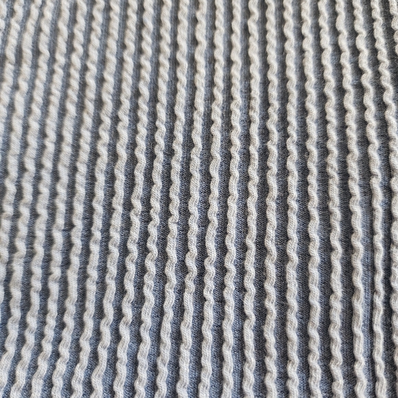 NWOT Blumin Apparel Denim colored top size small - Picture 7 of 12